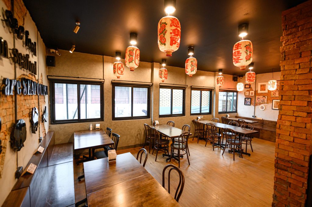 Seafood Cafe Ambiance 2