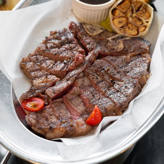 ร้าน จัดเลี้ยง รสดีเด็ด T-Bone_Steak__Thai_Beef