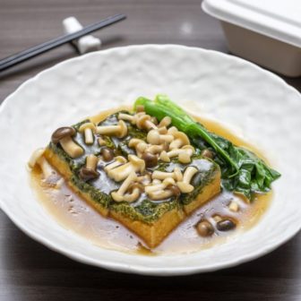 6._Homemade_tofu_braised_with_Shimeiji_mushrooms_and_abalone_sauce_640x960