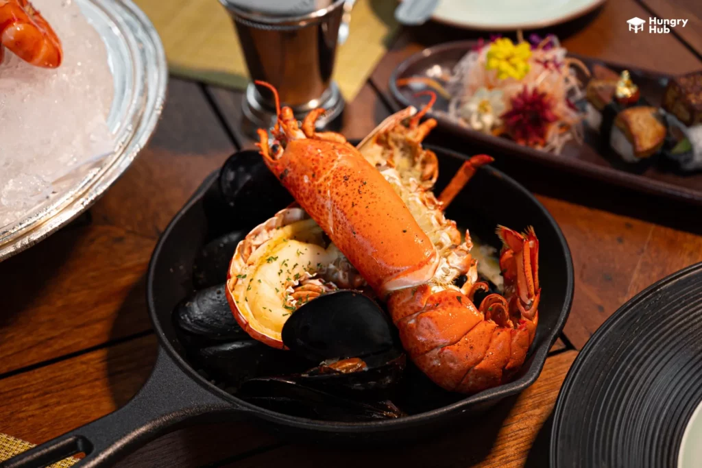 ้เมนูริเวอร์ คาเฟ่ แอนด์ เทอเรส เพนนินซูลา กรุงเทพฯ