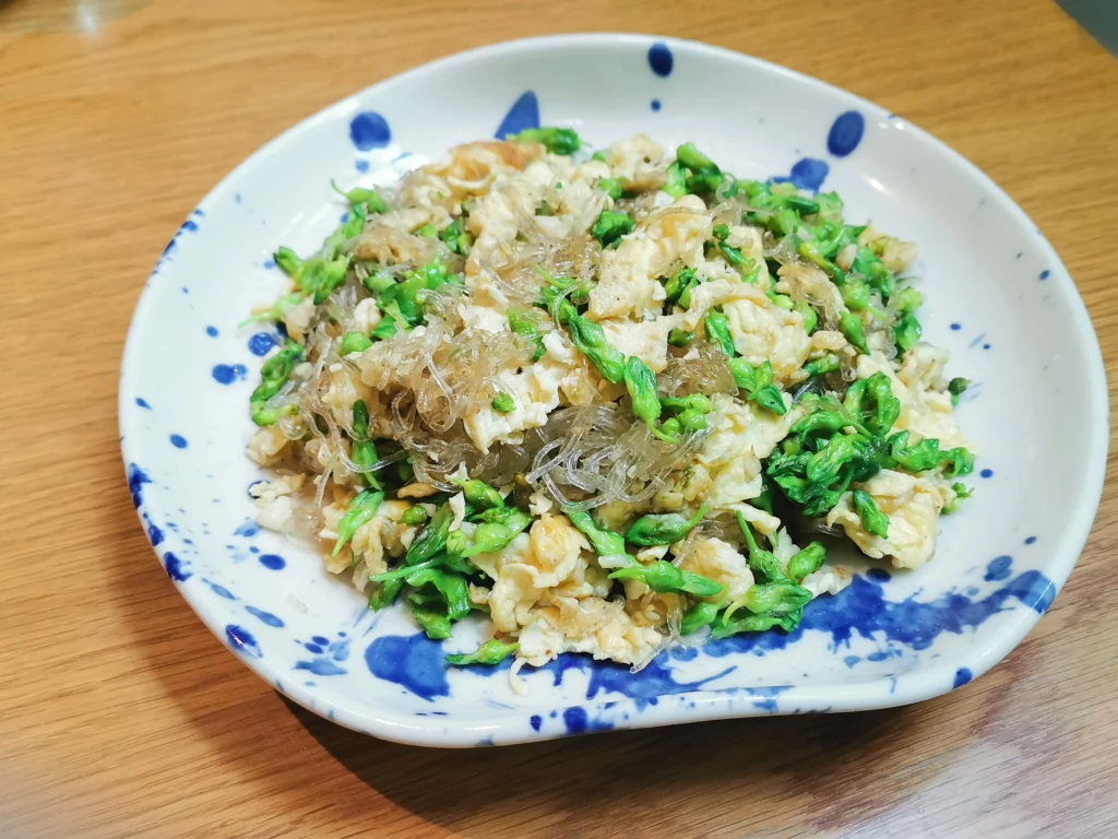 ร้าน อรนุช สุขุมวิท 23 ดอกขจรผัดไข่