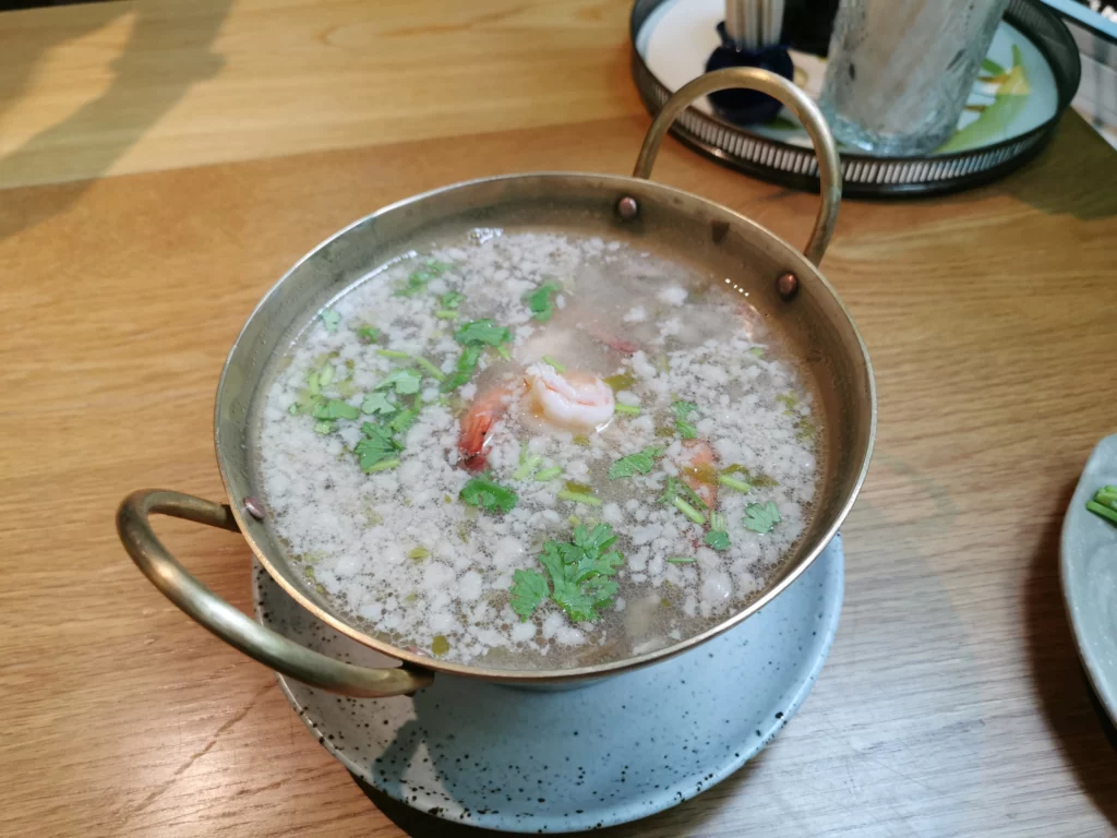 ร้าน อรนุช สุขุมวิท 23 ต้มบ๊วย