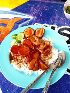 เซี๊ย เหล่ายี่ห้อ ข้าวหมูแดง
