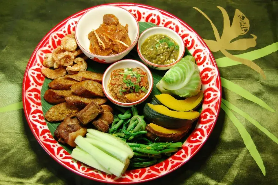 11.เฮือนม่วนใจ๋