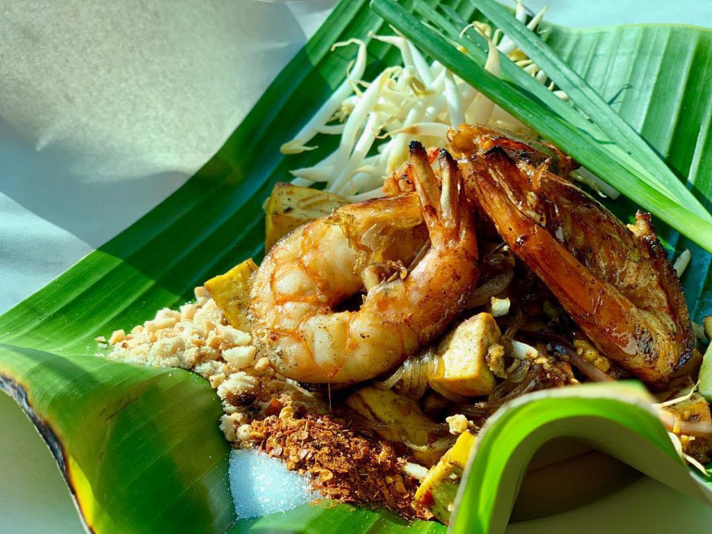 Pic3 ผัดไทยไฟทะลุ