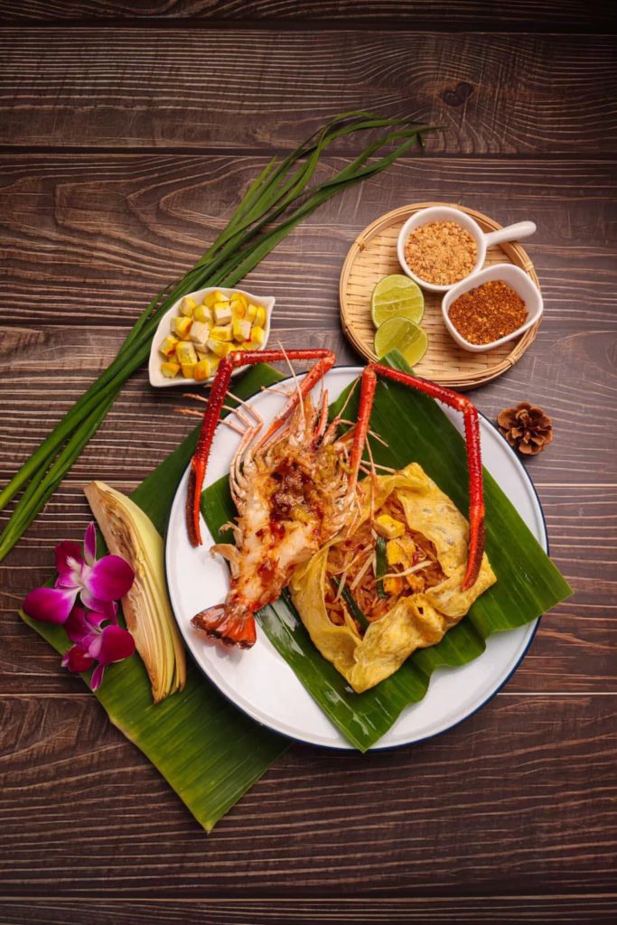 ปักหมุด 10 ร้านผัดไทย เจ้าดังในกรุงเทพ 2024 เส้นนุ่ม กุ้งเด้งๆ น่าลิ้มลอง