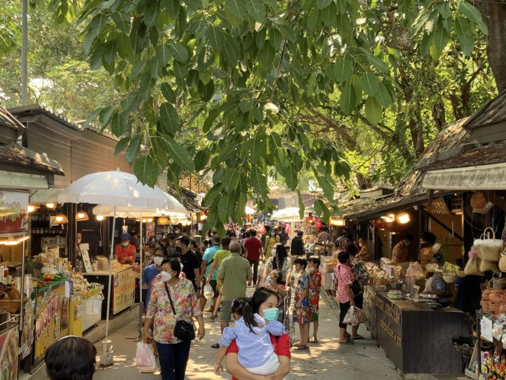 ตลาดหลวงปู่ทวด ที่เที่ยวอยุธยา