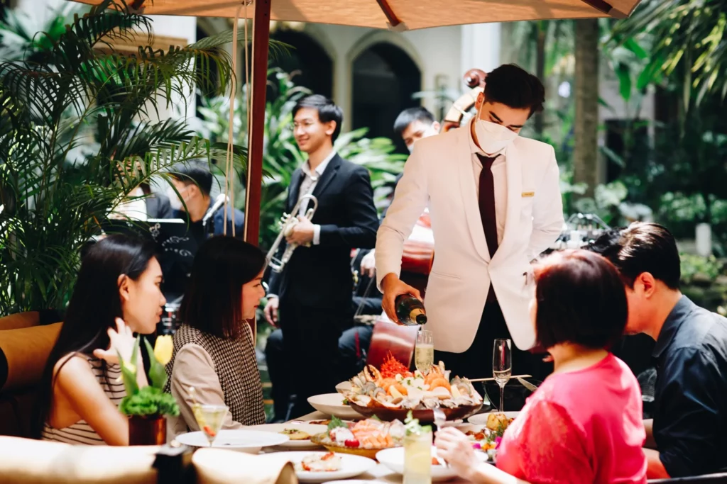 Sunday Brunch at Anantara Siam Bangkok Hotel โปรโมชั่นวันแม่ 2566