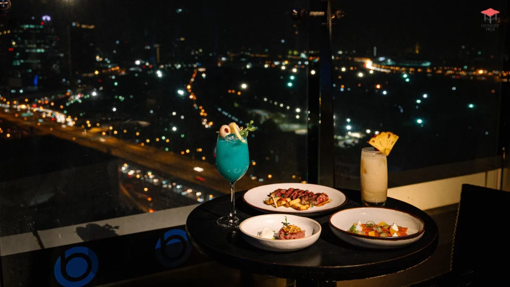 Blue Sky Rooftop Bar At Centara Grand At Central Plaza Ladprao เมนู