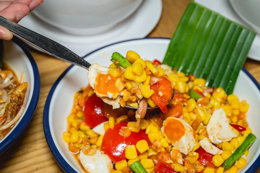 Spicy corn salad country-style with salted egg Zaap Classic