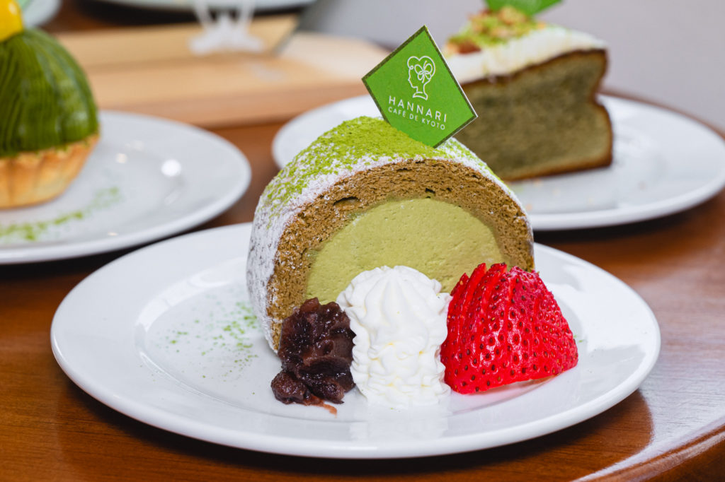 Hannari Cafe de Kyoto Thonglor Uji Uji Matcha Roll Cake