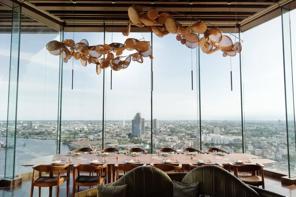 14. SEEN Restaurant Bar – Avani Riverside