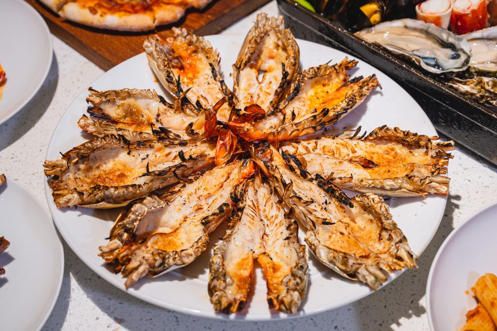 ไลน์บุฟเฟ่ต์ Chon Som at Courtyard Chilled Seafood Station