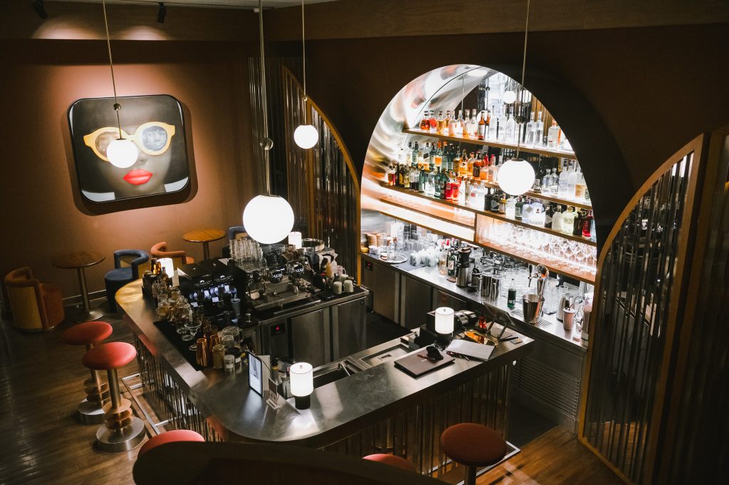 Open Bar At Public House Sukhumvit 31