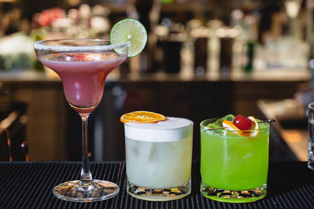 Public House Sukhumvit 31 Hotel Drinks