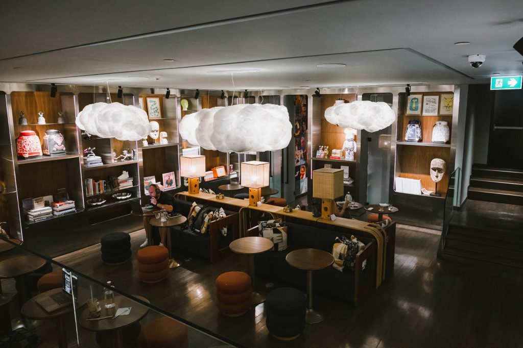 Creative Space At Public House Sukhumvit 31