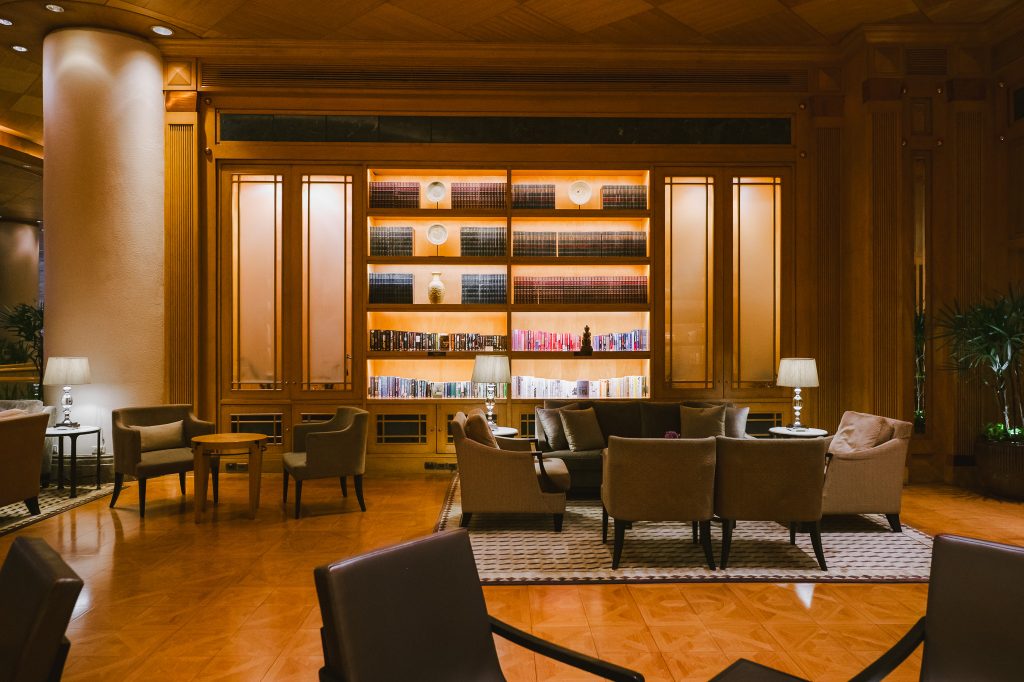 The Living Room Library Zone