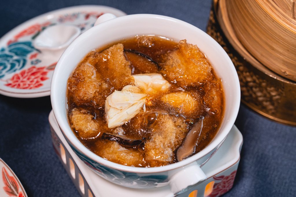 Fish Maw With Brown Soup