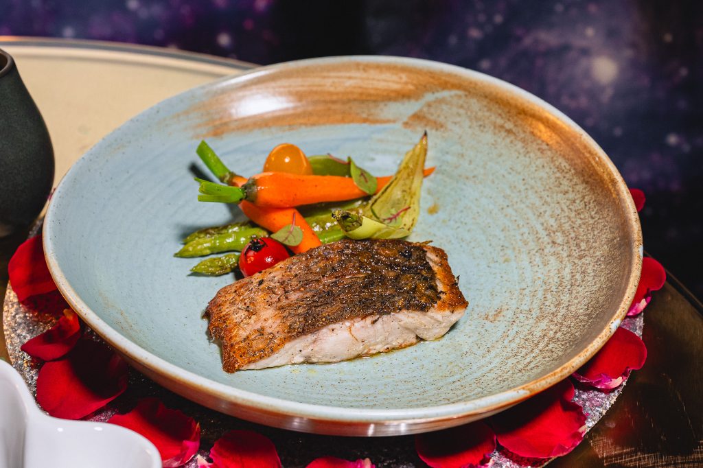 Vertigo TOO ปลากะพงย่างชิ้นโต (GRILLED GIANT SEA BASS FILLET)