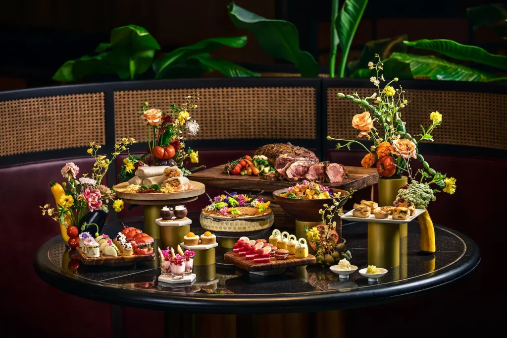 Tea Lounge At Conrad Singapore Orchard