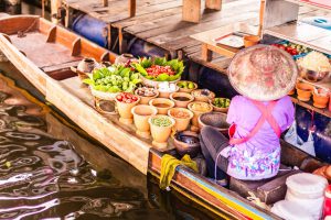 Four Regions Floating Market