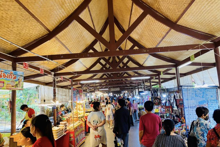 floating markets in Bangkok