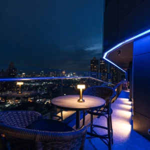 Aire Bar Rooftop Hyatt Place Bangkok Sukhumvit (2)