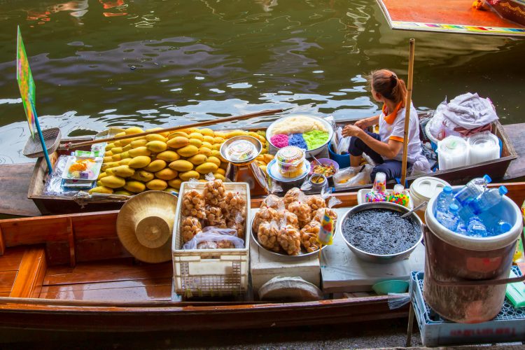 floating markets in Bangkok